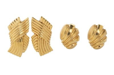 Lot 571 - TWO PAIRS OF GOLD EARRINGS