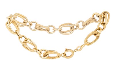 Lot 578 - GOLD BRACELET