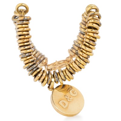 Lot 585 - GOLD BRACELET