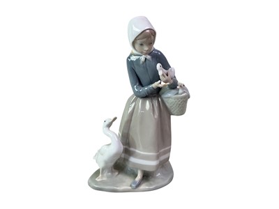 Lot 602 - COLLECTION OF LLADRO AND NAO FIGURES
