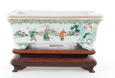 Lot 892 - CHINESE FAMILLE VERTE PORCELAIN TROUGH PLANTER