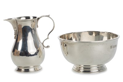 Lot 80 - EDWARD VII SILVER SUGAR AND CREAM SET