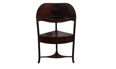 Lot 686 - VICTORIAN MAHOGANY CORNER WASH STAND