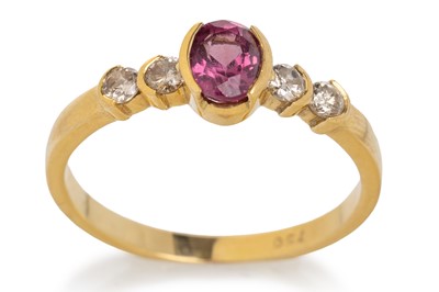 Lot 594 - GEM SET AND DIAMOND RING