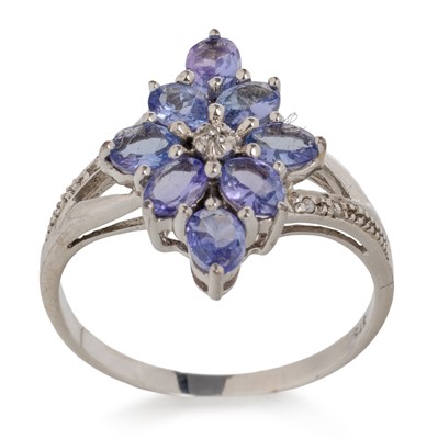 Lot 626 - TANZANITE AND DIAMOND SPRAY RING