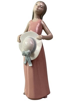 Lot 708 - FOUR LLADRO FIGURES OF GIRLS