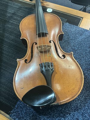Lot 1053 - VIOLA
