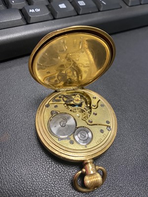 Lot 851 - ZENITH GOLD HALF HUNTER CASED POCKET WATCH