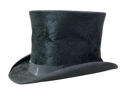 Lot 780 - GENTLEMAN'S BLACK FELT TOP HAT