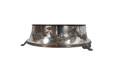 Lot 1589 - VICTORIAN SILVER PLATED WEDDING CAKE STAND