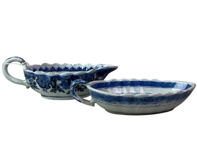 Lot 803 - CHINESE PORCELAIN SAUCE BOAT