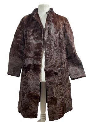 Lot 807 - LADY'S FOX FUR JACKET