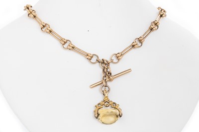Lot 685 - NINE CARAT GOLD DOUBLE ALBERT CHAIN WITH FOB