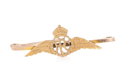 Lot 687 - ROYAL FLYING CORPS GOLD BROOCH