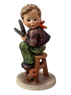 Lot 822 - COLLECTION OF HUMMEL FIGURES AND PLATES