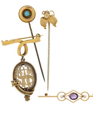 Lot 692 - GROUP OF BROOCHES AND STICK PINS
