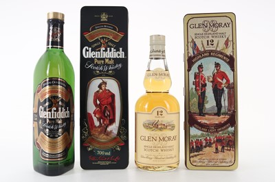 Lot 343 - GLENFIDDICH CLAN DRUMMOND AND GLEN MORAY 12 YEAR OLD HIGHLAND LIGHT INFANTRY 75CL