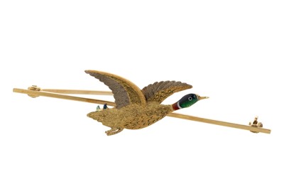 Lot 709 - GOLD AND ENAMEL PHEASANT BROOCH