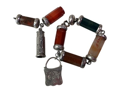 Lot 27 - VICTORIAN AGATE BRACELET