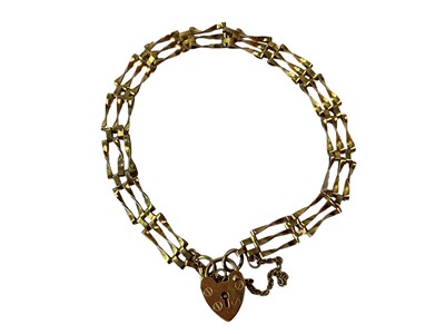 Lot 23 - GOLD GATE BRACELET