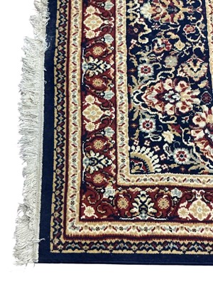 Lot 829 - CZECHOSLOVAKIAN BERGAMO FLOOR RUG