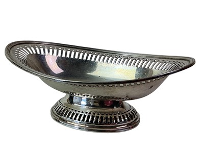 Lot 44 - SILVER PLATED OVAL LIDDED SERVING DISH