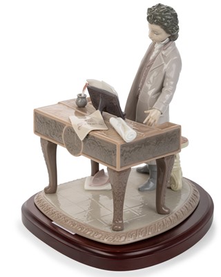 Lot LLADRO FIGURE OF 'YOUNG BEETHOVEN'