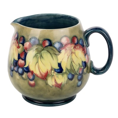 Lot MOORCROFT POTTERY JUG