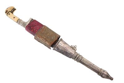 Lot 917 - INDIAN CHOORA DAGGER