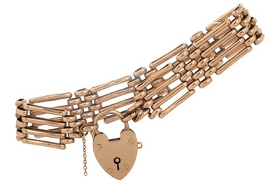 Lot 656 - GOLD GATE BRACELET