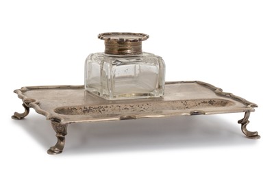 Lot 89 - GEORGE V SILVER DESK INKSTAND