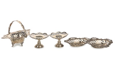 Lot 97 - EDWARDIAN SILVER BONBON BASKET