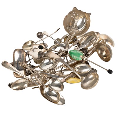 Lot 108 - COLLECTION OF SILVER FLATWARE