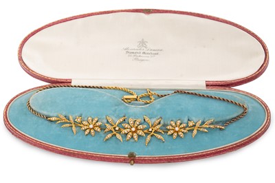 Lot 682 - EDWARDIAN SEED PEARL FLORAL SPRAY NECKLACE