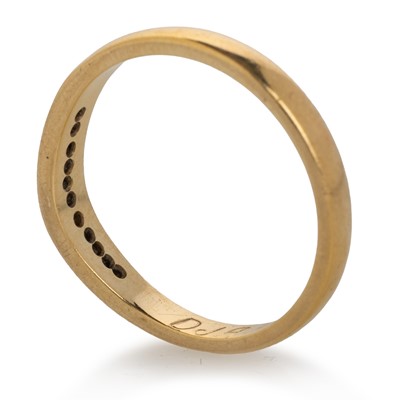 Lot 686 - DIAMOND BAND