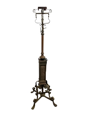 Lot 1741 - VICTORIAN COPPER AND BRASS OIL FLOOR LAMP