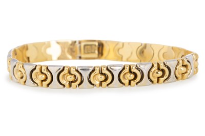 Lot 756 - ITALIAN BI-COLOUR GOLD BRACELET