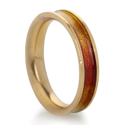 Lot 758 - SHEILA FLEET, GOLD AND ENAMEL RING