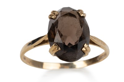 Lot 768 - SMOKY QUARTZ RING