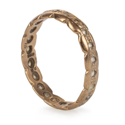 Lot 775 - ETERNITY RING