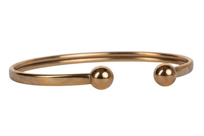 Lot 786 - GOLD TORQUE BANGLE