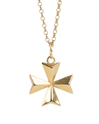 Lot 790 - GOLD MALTESE CROSS PENDANT ON CHAIN