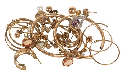 Lot 520a - COLLECTION OF GOLD AND OTHER EARRINGS