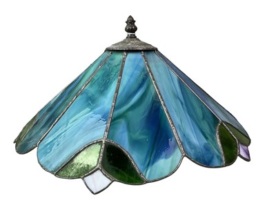 Lot 76 - TIFFANY STYLE LAMP SHADE