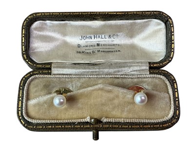 Lot 26 - PAIR OF GOLD SHIRT STUDS