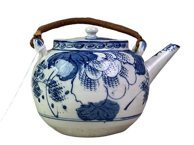 Lot 43 - CHINESE PORCELAIN TEAPOT
