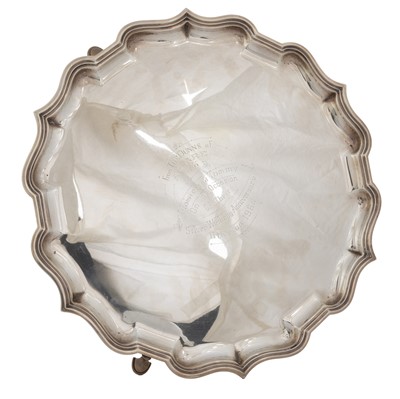 Lot 153 - GEORGE V SILVER SALVER