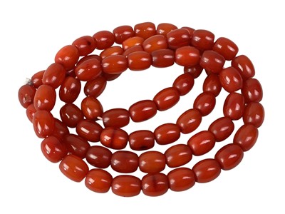 Lot 38 - CONTEMPORARY BEAD NECKLACE