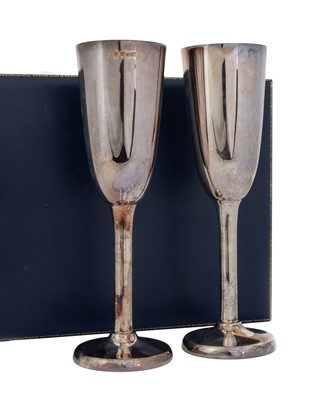 Lot 155 - PAIR OF ELIZABETH II SILVER CHAMPAGNE FLUTES