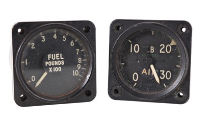 Lot 1286 - VINTAGE R.A.F. HARDWARE